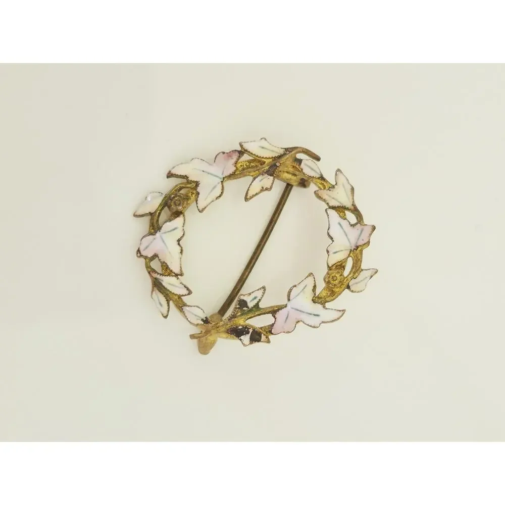 Vintage Mini White Enamel Wreath Brooch